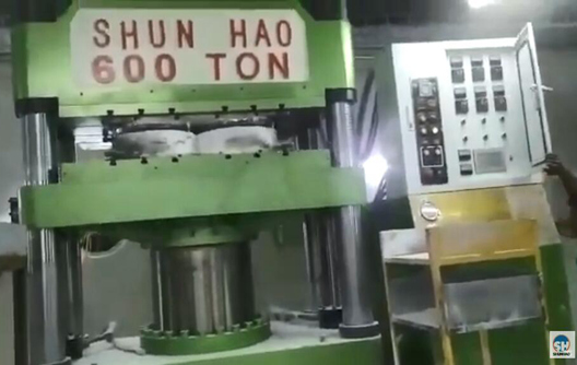 Mesin Cetak Press Melamin 600 Ton